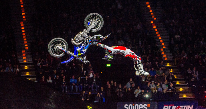 「ナイトロ・サーカス ライブ」は、FMX(フリースタイルモトクロス)、BMX(自転車)、スケートボード等を使ったスピード感溢れるワイルドなスタントショーです。
