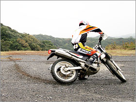 軌跡がわかりやすいの図 これを足を着かず、止まらず直角に曲がります