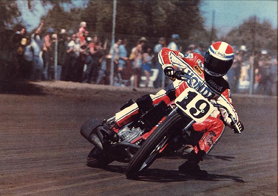 ダートトラックもやはり、ケニーとスペンサー