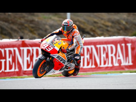 調子が悪いと格好も悪い。 (腕周りが微妙にいつもと違う)