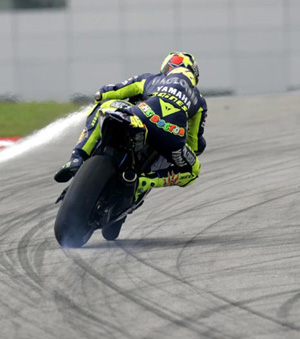 前後のタイヤ痕はこうやって作ります。