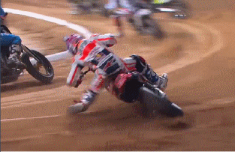 さすがに、この後転倒します。