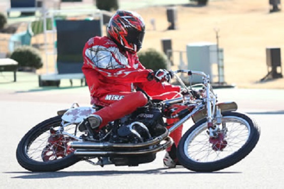 フロントの脱力がポイント！ 脱重ですね。